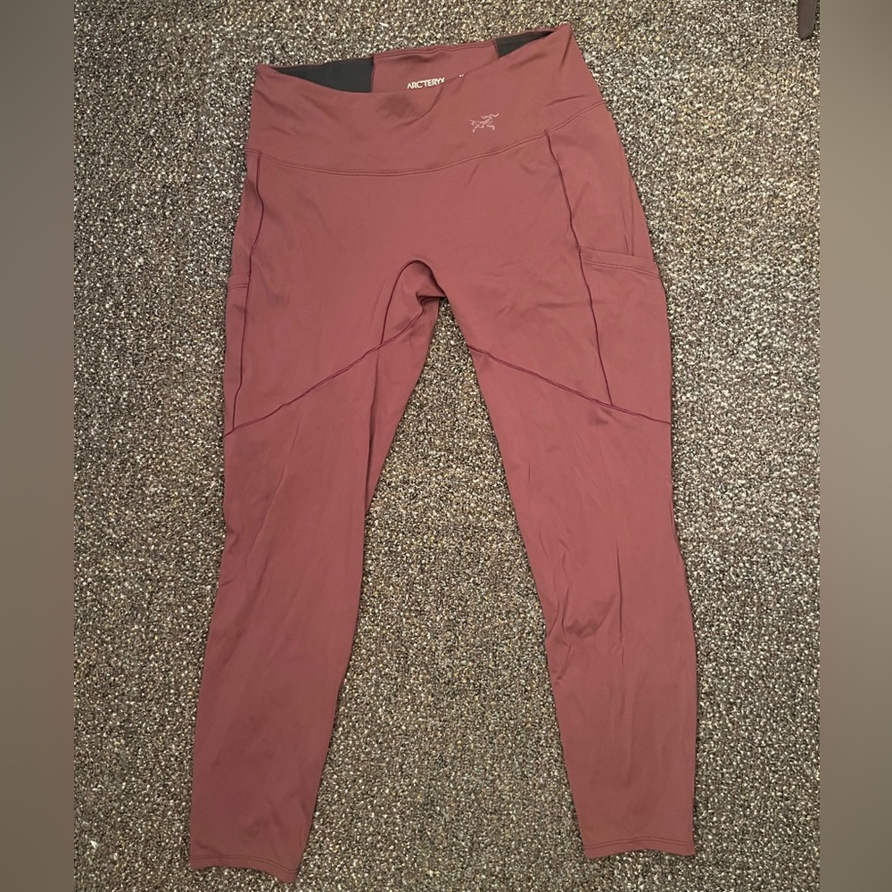 Arc'teryx Women's Maroon Leggings no front seam